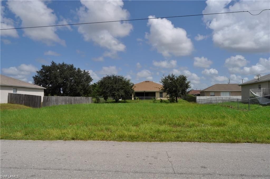 3904 9th ST W, LEHIGH ACRES, FL 33971 — photo 2