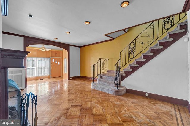 5005 N 9TH ST, Philadelphia, PA 19141