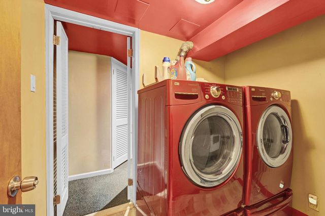 5005 N 9TH ST, Philadelphia, PA 19141