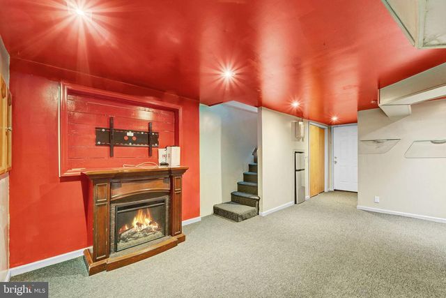 5005 N 9TH ST, Philadelphia, PA 19141