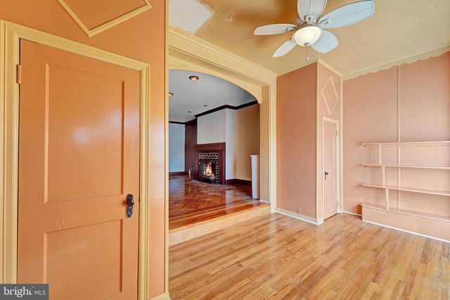 5005 N 9TH ST, Philadelphia, PA 19141