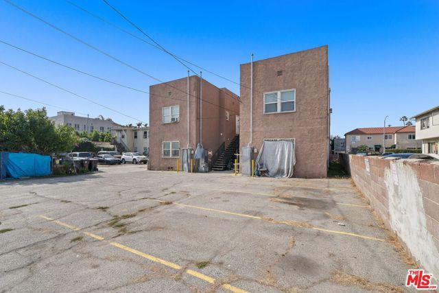 730 N St Andrews Place, Los Angeles, CA 90038