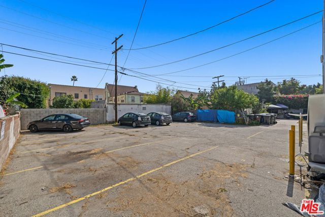 730 N St Andrews Place, Los Angeles, CA 90038