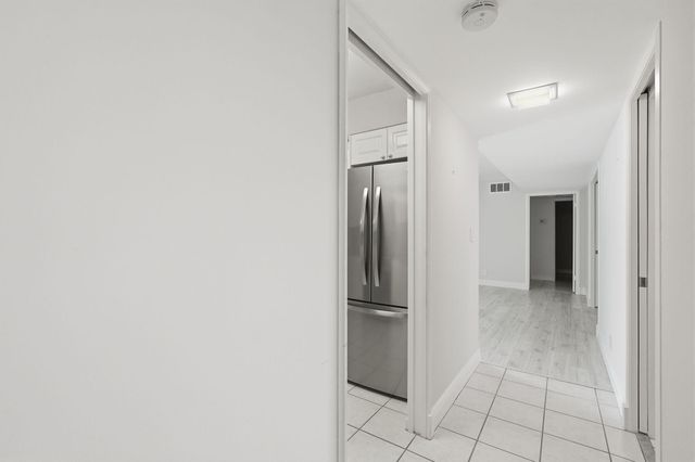 124 Lakeshore Drive 8280, North Palm Beach, FL 33408