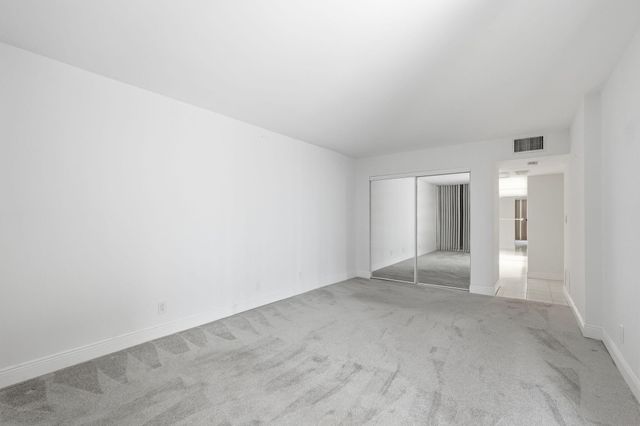 124 Lakeshore Drive 8280, North Palm Beach, FL 33408
