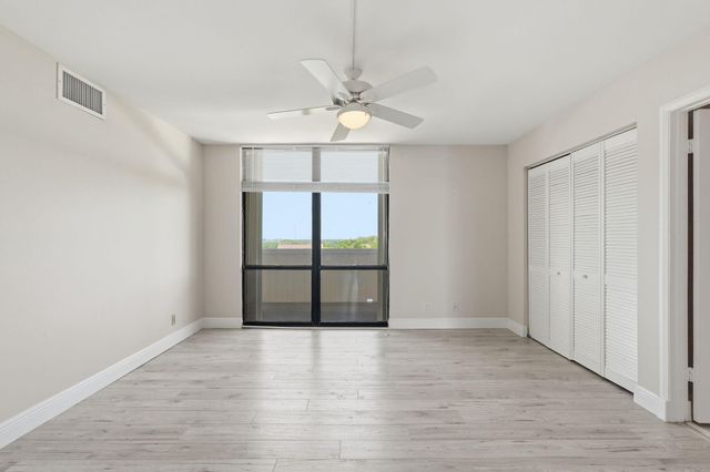 124 Lakeshore Drive 8280, North Palm Beach, FL 33408