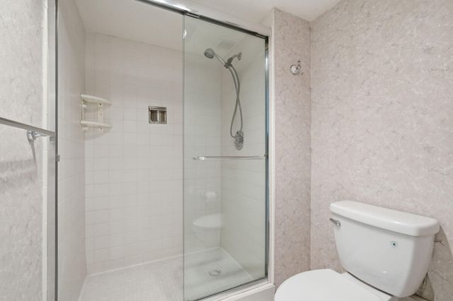 124 Lakeshore Drive 8280, North Palm Beach, FL 33408