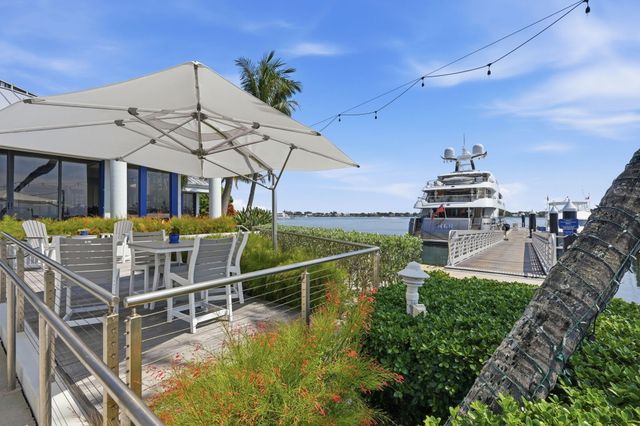 124 Lakeshore Drive 8280, North Palm Beach, FL 33408