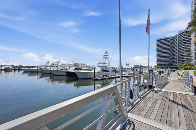 124 Lakeshore Drive 8280, North Palm Beach, FL 33408