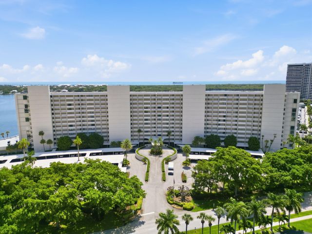 124 Lakeshore Drive 8280, North Palm Beach, FL 33408