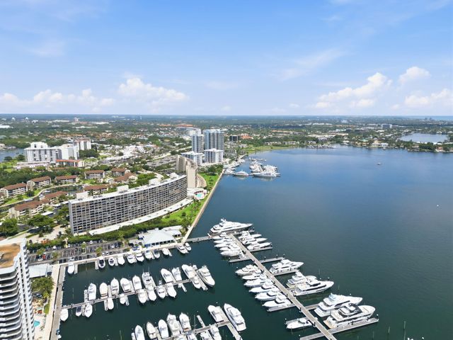 124 Lakeshore Drive 8280, North Palm Beach, FL 33408