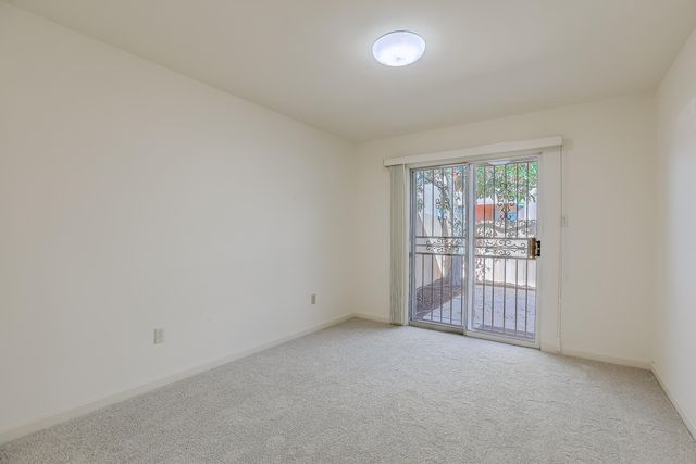 2602 Los Tomases Drive NW, Albuquerque, NM 87107