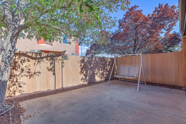 2602 Los Tomases Drive NW, Albuquerque, NM 87107