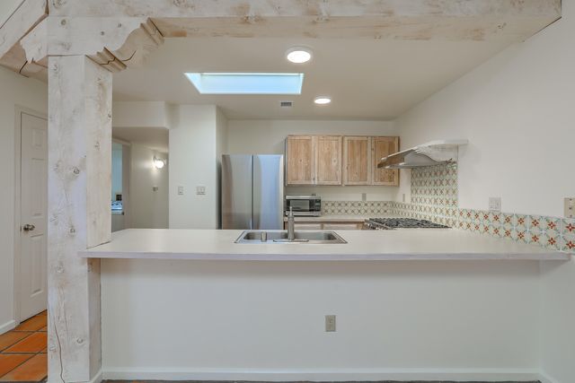2602 Los Tomases Drive NW, Albuquerque, NM 87107