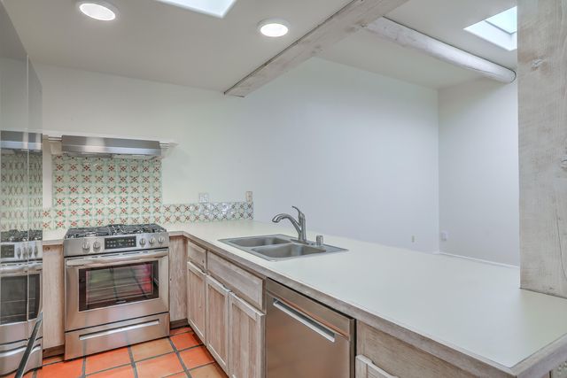 2602 Los Tomases Drive NW, Albuquerque, NM 87107