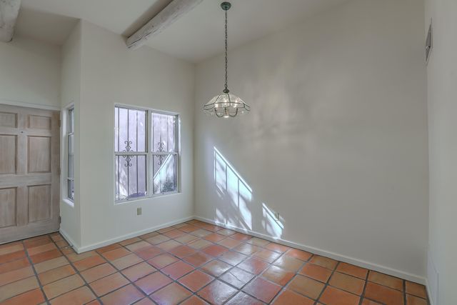 2602 Los Tomases Drive NW, Albuquerque, NM 87107
