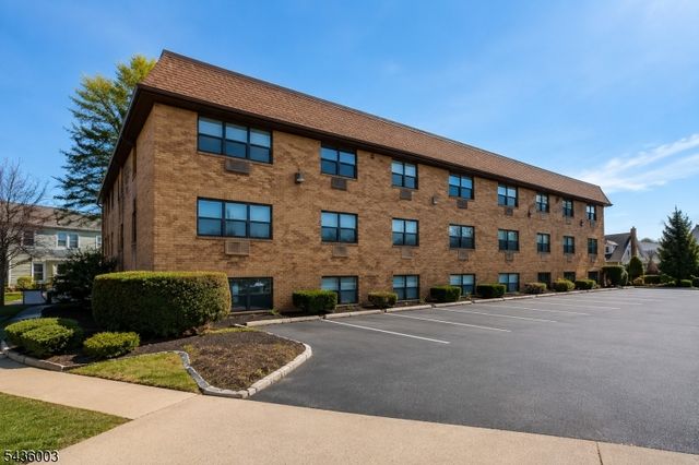 45 Hussa St 3, Linden City, NJ 07036