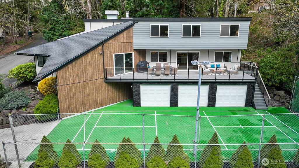 4830 88th Place SE, Mercer Island, WA 98040
