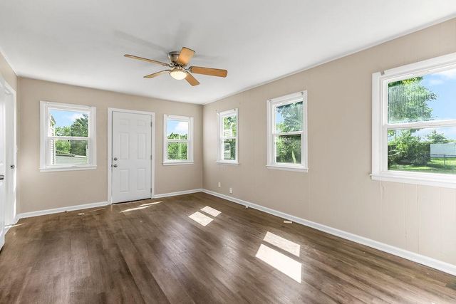 116 N Peck Drive, Independence, MO 64056