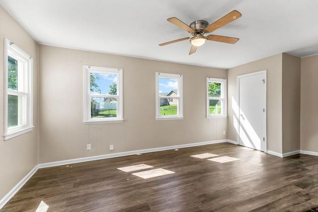 116 N Peck Drive, Independence, MO 64056