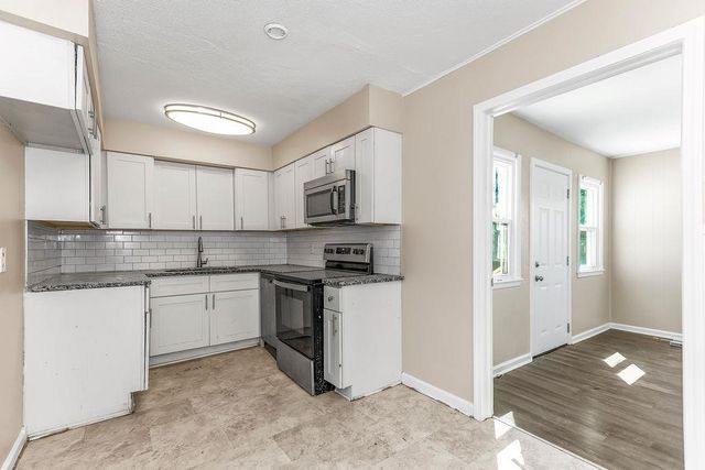 116 N Peck Drive, Independence, MO 64056