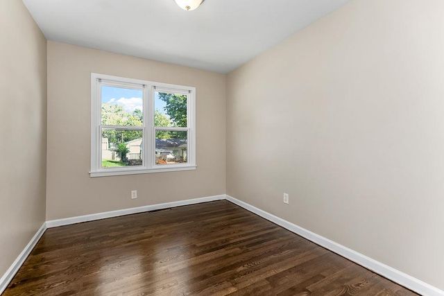 116 N Peck Drive, Independence, MO 64056
