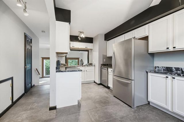 1192 Pennsbury Boulevard, Pennsbury, PA 15205