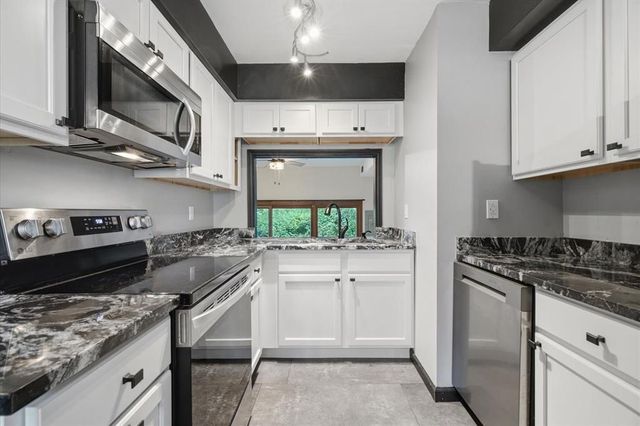 1192 Pennsbury Boulevard, Pennsbury, PA 15205