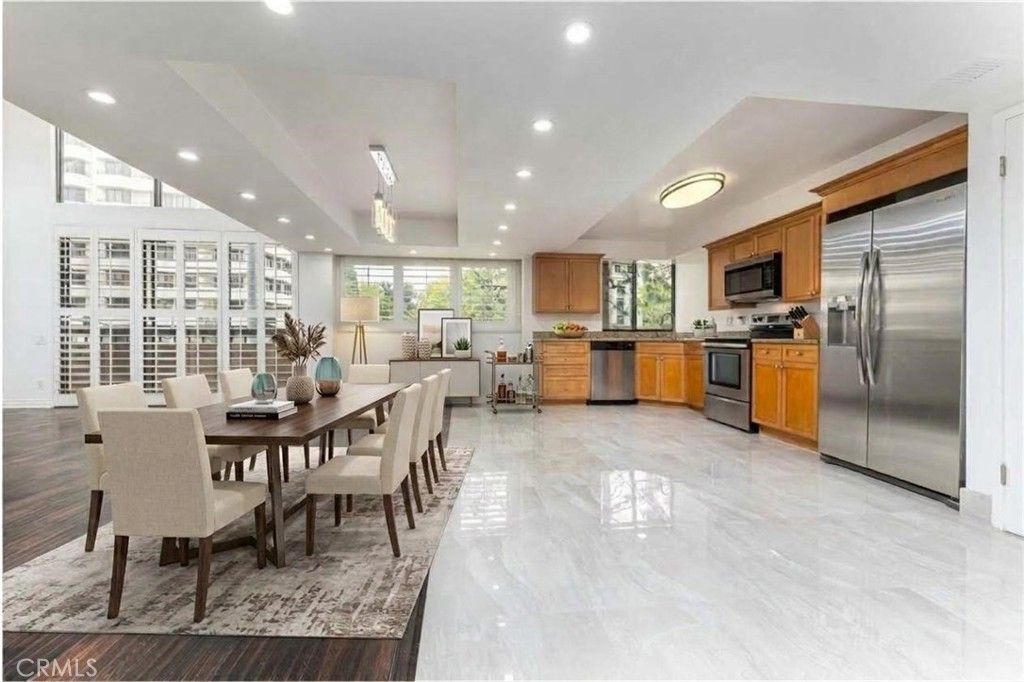 10590 Wilshire Boulevard 305, Los Angeles, CA 90024 — photo 4