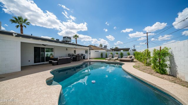 1026 E CONCORDA Drive, Tempe, AZ 85282