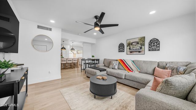 1026 E CONCORDA Drive, Tempe, AZ 85282