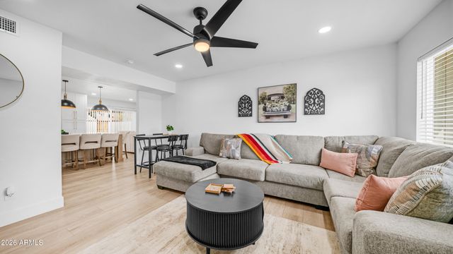 1026 E CONCORDA Drive, Tempe, AZ 85282