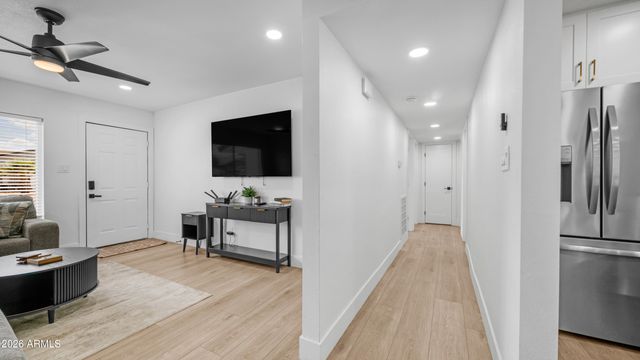 1026 E CONCORDA Drive, Tempe, AZ 85282