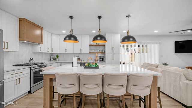 1026 E CONCORDA Drive, Tempe, AZ 85282