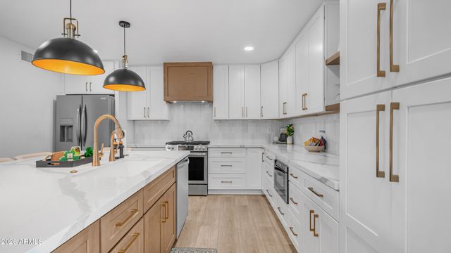 1026 E CONCORDA Drive, Tempe, AZ 85282