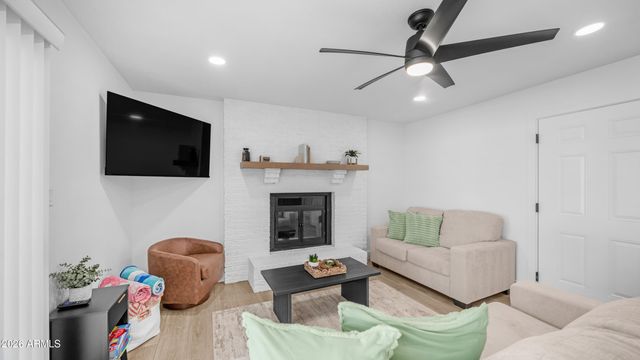 1026 E CONCORDA Drive, Tempe, AZ 85282