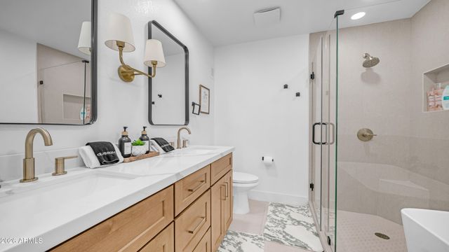 1026 E CONCORDA Drive, Tempe, AZ 85282