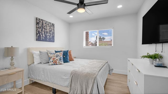 1026 E CONCORDA Drive, Tempe, AZ 85282