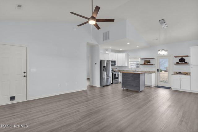 106 Tylers Cove Way, Winnabow, NC 28479