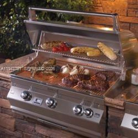 6450 Collins Ave 703, Miami Beach, FL 33141