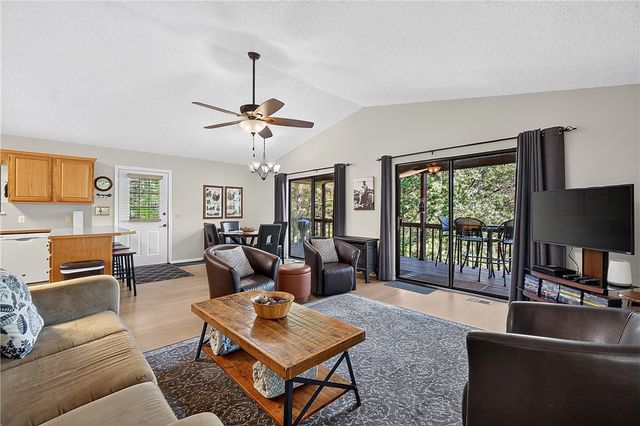 21265 Maple Drive, Garfield, AR 72732