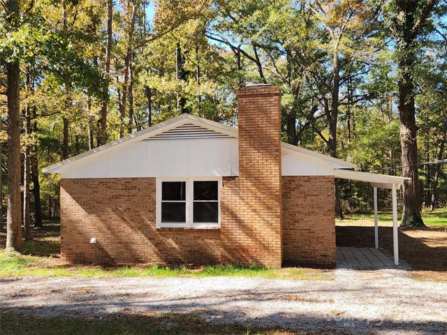 1216 Stallion Lane, Lancaster, SC 29720