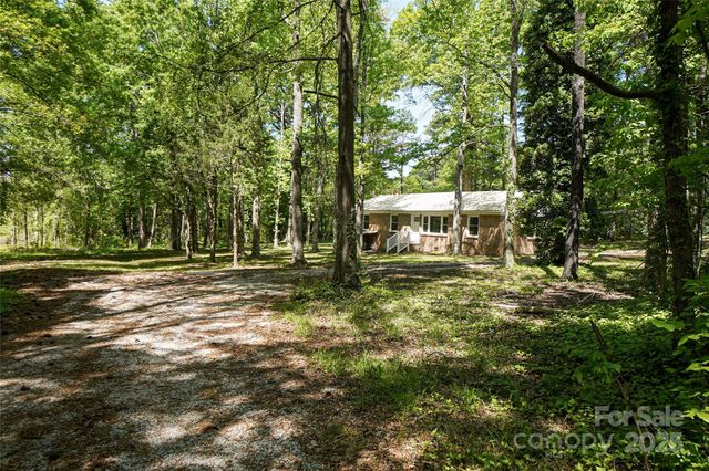 1216 Stallion Lane, Lancaster, SC 29720