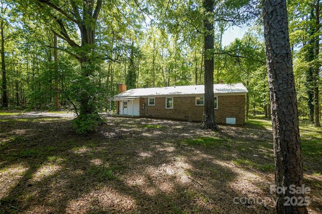 1216 Stallion Lane, Lancaster, SC 29720