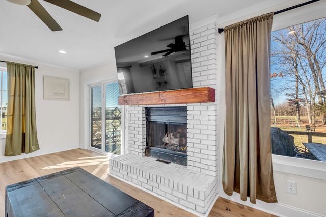 1447 Maxwell Branch Rd, Cottontown, TN 37048