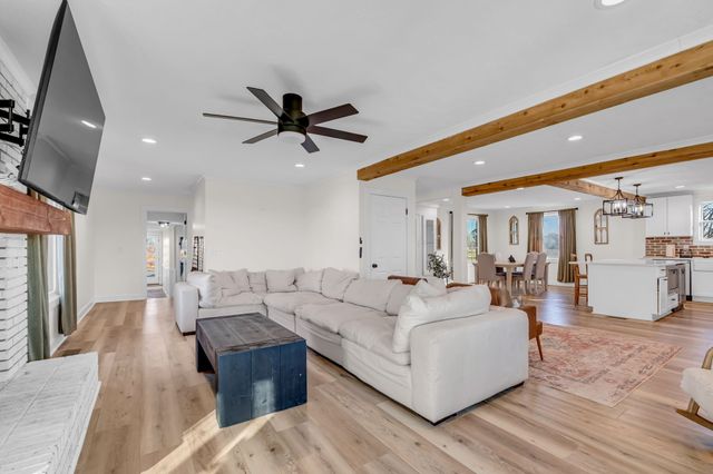 1447 Maxwell Branch Rd, Cottontown, TN 37048