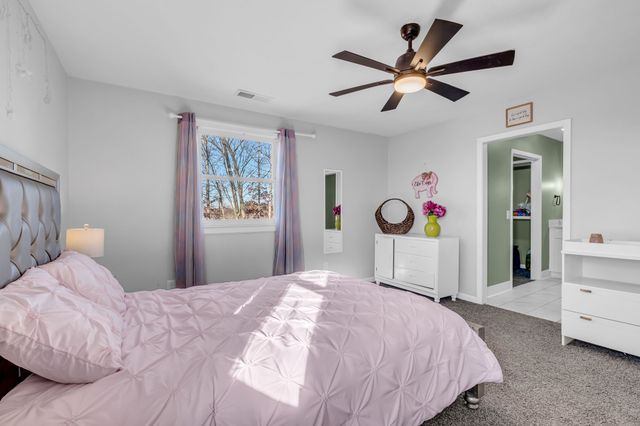 1447 Maxwell Branch Rd, Cottontown, TN 37048