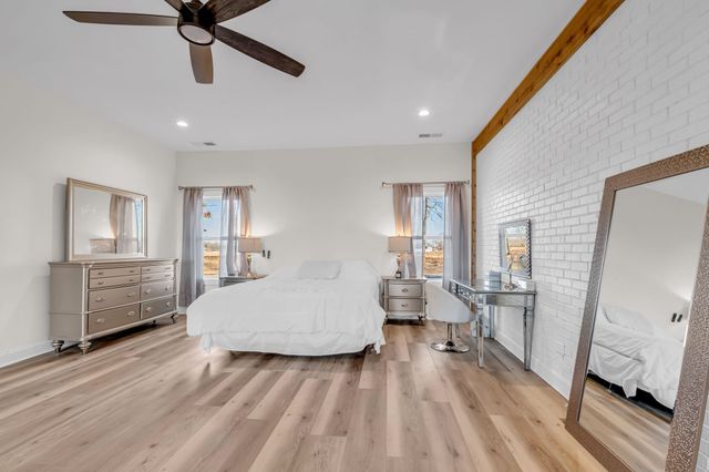 1447 Maxwell Branch Rd, Cottontown, TN 37048