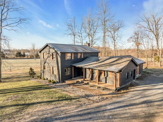 1447 Maxwell Branch Rd, Cottontown, TN 37048