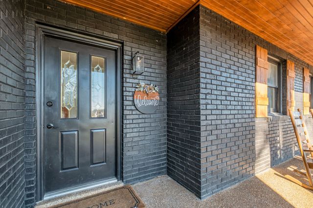 1447 Maxwell Branch Rd, Cottontown, TN 37048